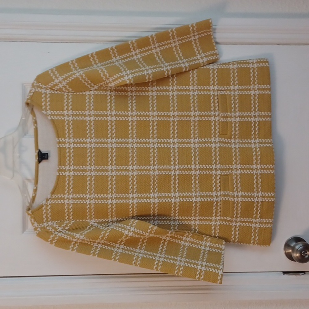 Ann Taylor gold and white window pane textured top